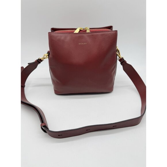 RADLEY Dukes Place pebbled leather middle compartment crossbody bag - BURGUNDY - Picture 7 of 15